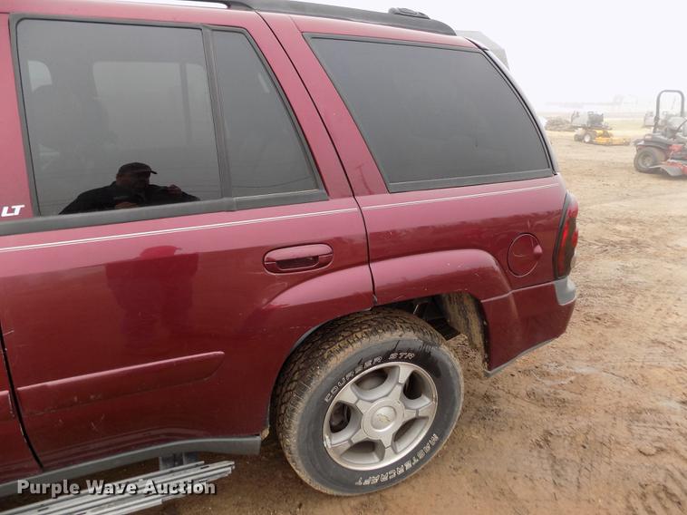 image for item DF2906 2004 Chevrolet TrailBlazer LT SUV