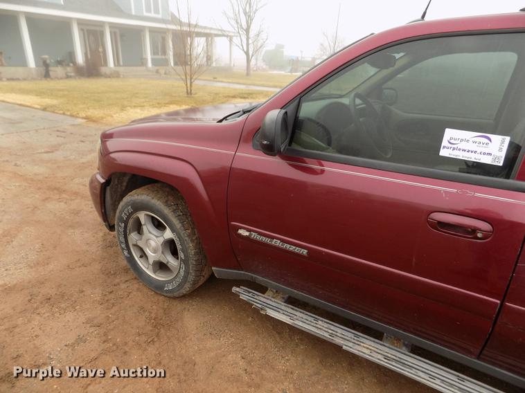 image for item DF2906 2004 Chevrolet TrailBlazer LT SUV