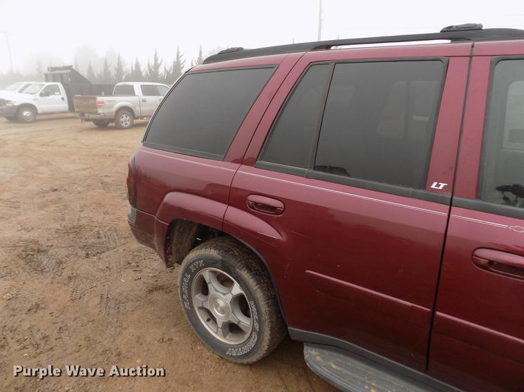 image for item DF2906 2004 Chevrolet TrailBlazer LT SUV