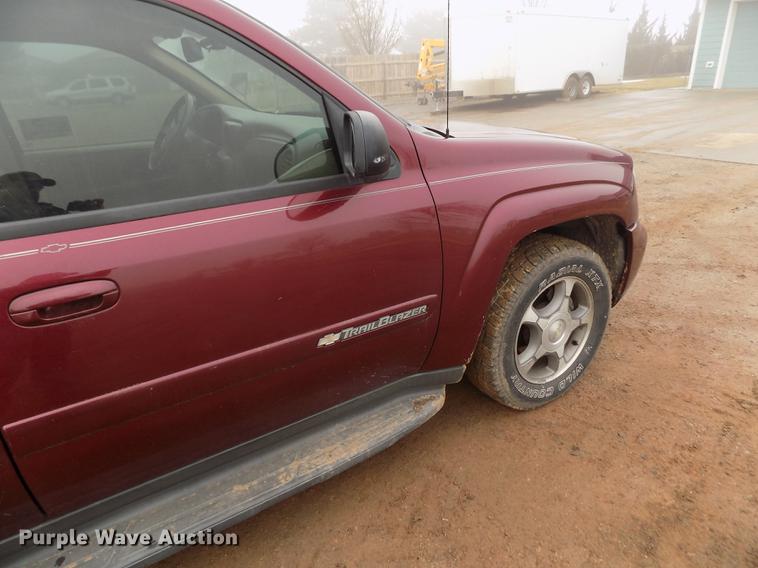 image for item DF2906 2004 Chevrolet TrailBlazer LT SUV