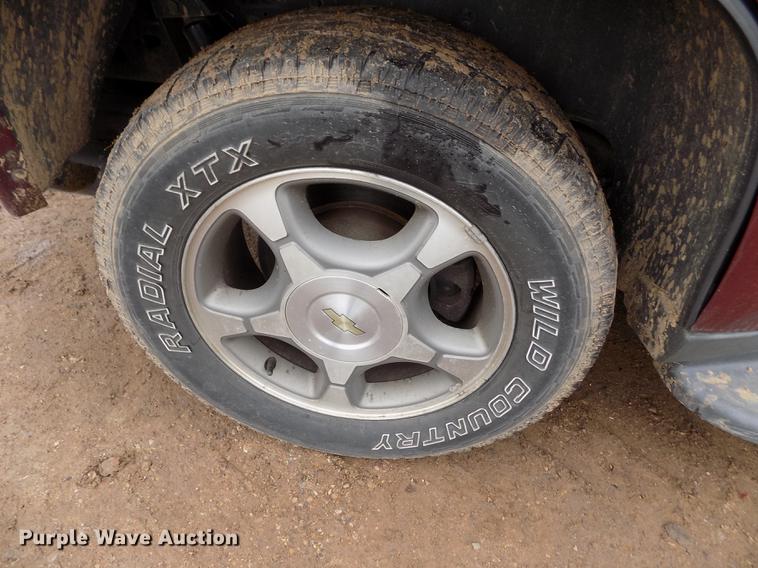 image for item DF2906 2004 Chevrolet TrailBlazer LT SUV