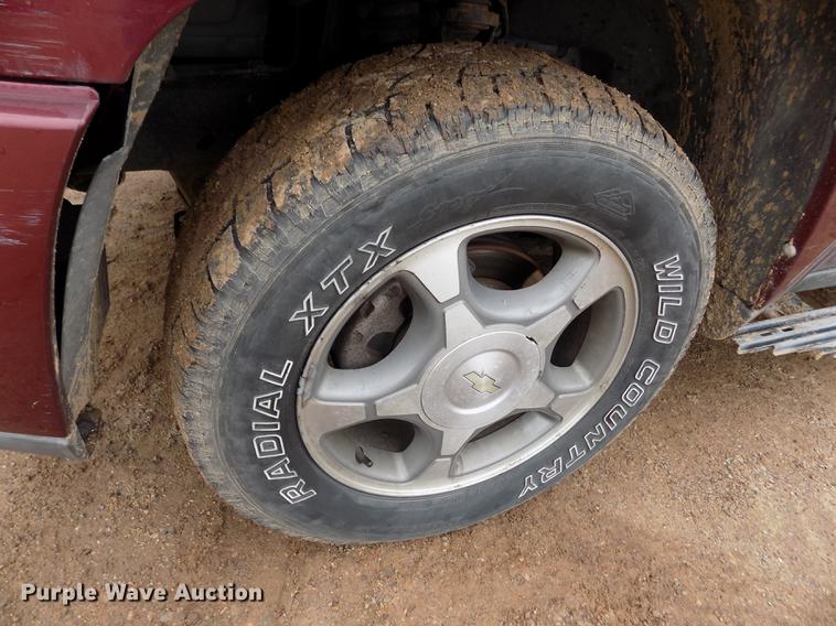 image for item DF2906 2004 Chevrolet TrailBlazer LT SUV