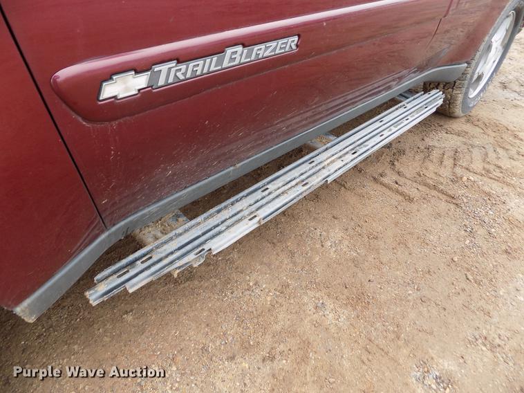 image for item DF2906 2004 Chevrolet TrailBlazer LT SUV