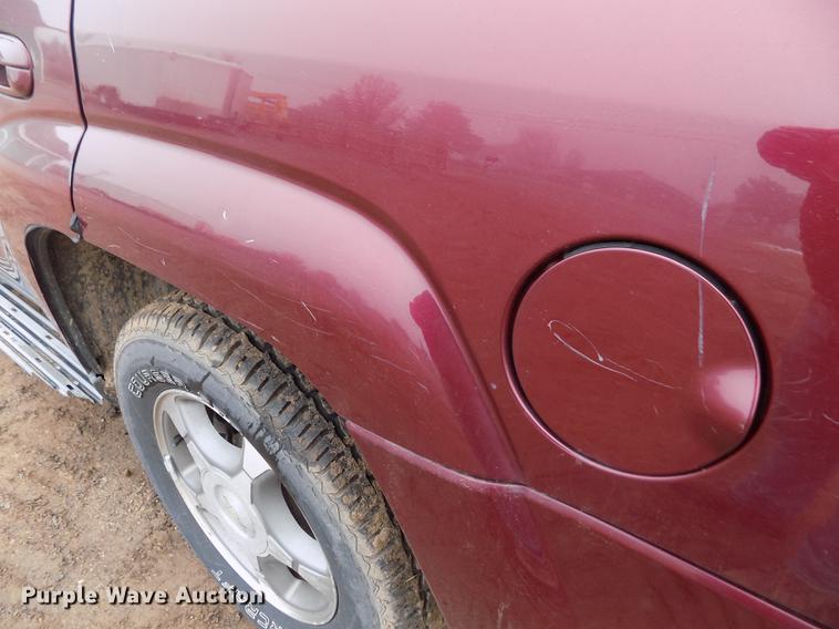 image for item DF2906 2004 Chevrolet TrailBlazer LT SUV