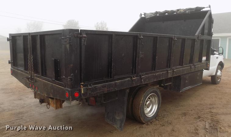 image for item DF2907 2003 Ford F450 Super Duty XL dump truck