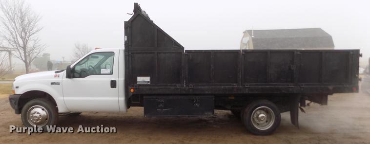 image for item DF2907 2003 Ford F450 Super Duty XL dump truck