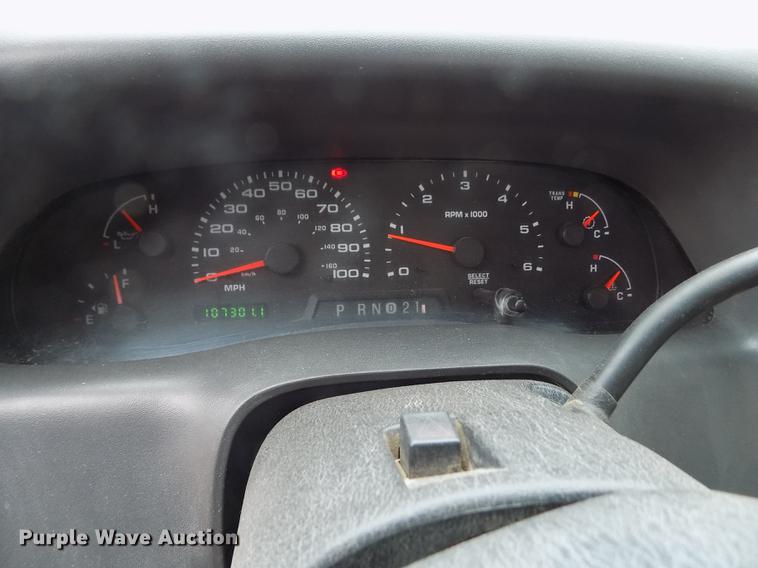 image for item DF2907 2003 Ford F450 Super Duty XL dump truck