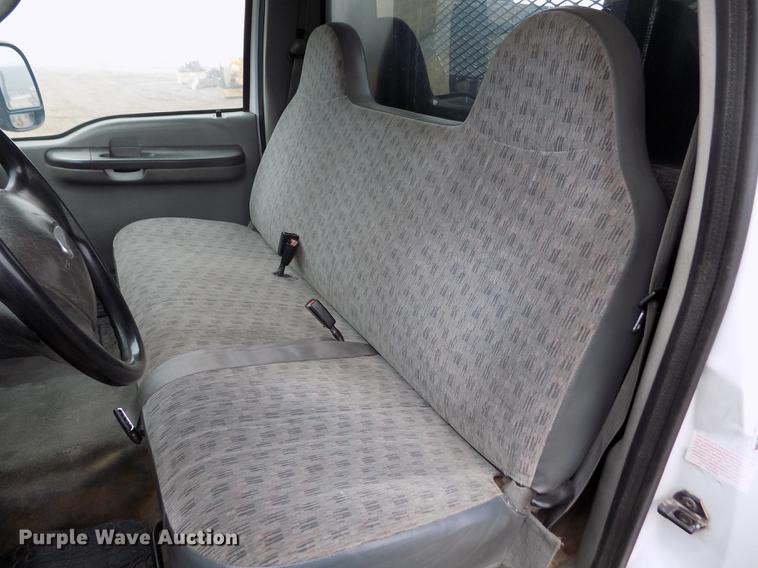 image for item DF2907 2003 Ford F450 Super Duty XL dump truck