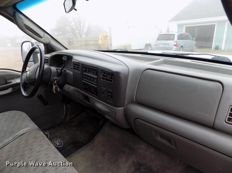 image for item DF2907 2003 Ford F450 Super Duty XL dump truck