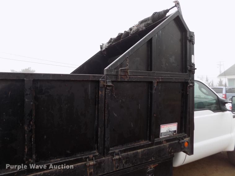 image for item DF2907 2003 Ford F450 Super Duty XL dump truck