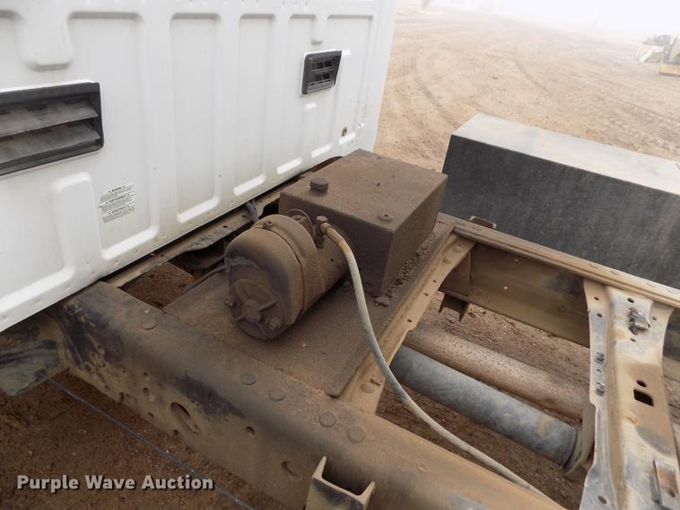 image for item DF2907 2003 Ford F450 Super Duty XL dump truck