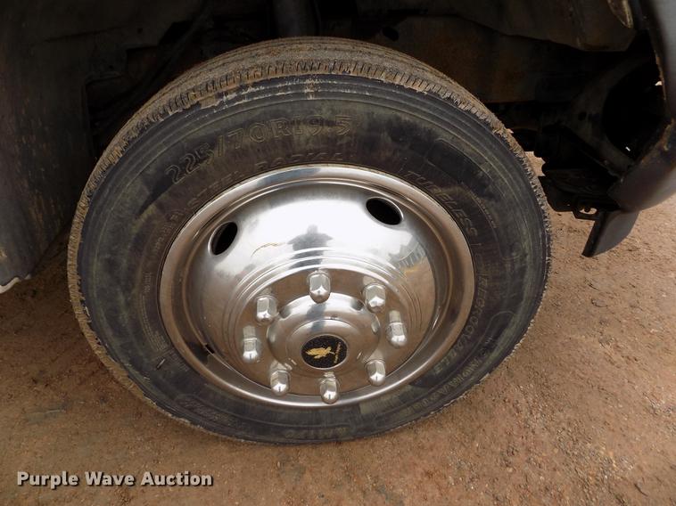 image for item DF2907 2003 Ford F450 Super Duty XL dump truck