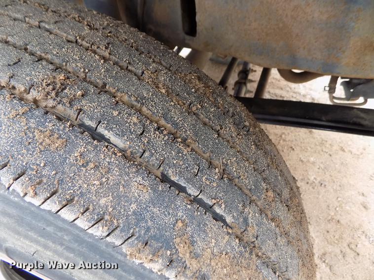 image for item DF2907 2003 Ford F450 Super Duty XL dump truck