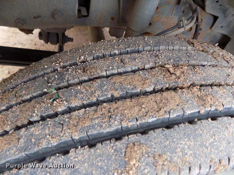 image for item DF2907 2003 Ford F450 Super Duty XL dump truck