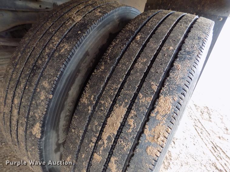 image for item DF2907 2003 Ford F450 Super Duty XL dump truck