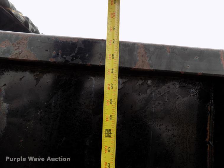 image for item DF2907 2003 Ford F450 Super Duty XL dump truck