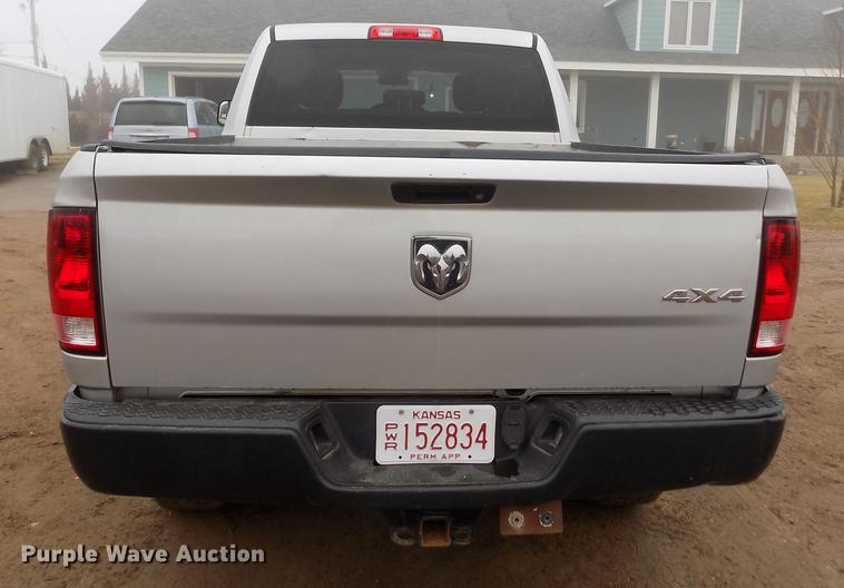 image for item DF2908 2013 Dodge Ram 3500HD Crew Cab pickup truck