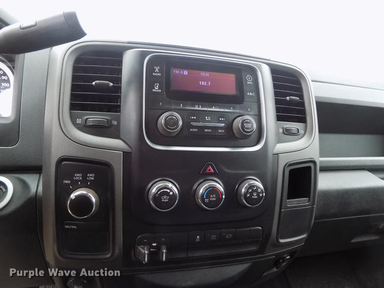 image for item DF2908 2013 Dodge Ram 3500HD Crew Cab pickup truck