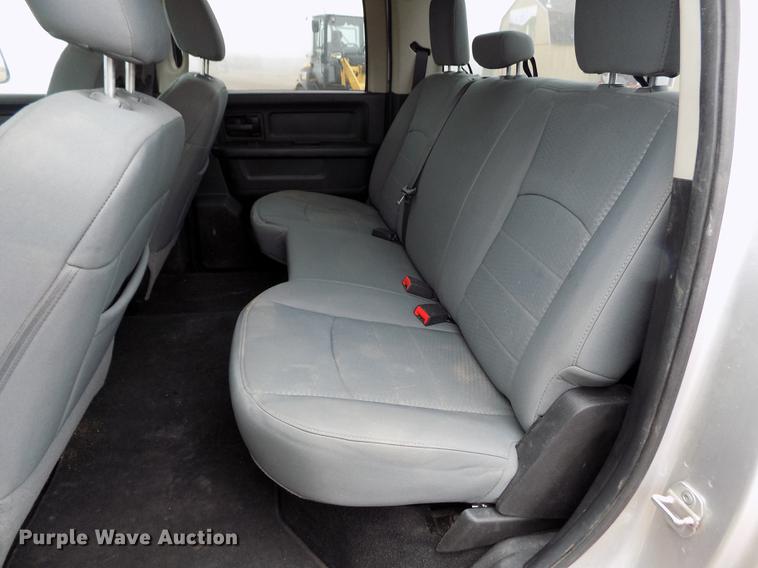 image for item DF2908 2013 Dodge Ram 3500HD Crew Cab pickup truck