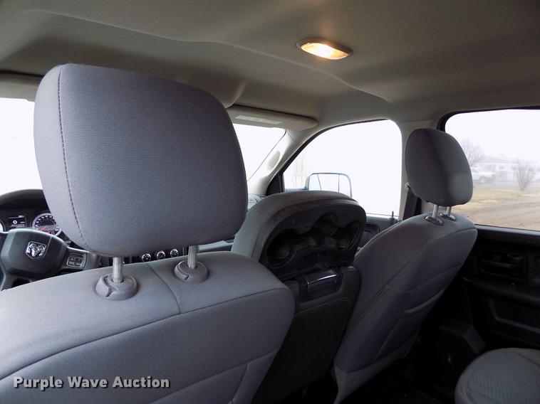 image for item DF2908 2013 Dodge Ram 3500HD Crew Cab pickup truck