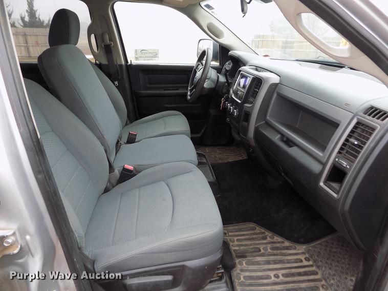 image for item DF2908 2013 Dodge Ram 3500HD Crew Cab pickup truck