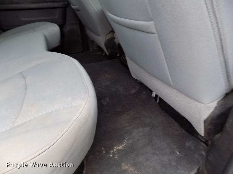 image for item DF2908 2013 Dodge Ram 3500HD Crew Cab pickup truck