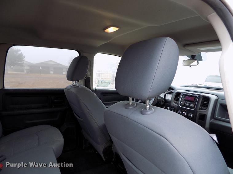 image for item DF2908 2013 Dodge Ram 3500HD Crew Cab pickup truck