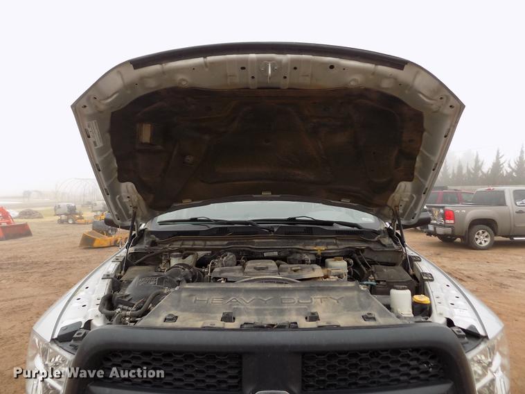 image for item DF2908 2013 Dodge Ram 3500HD Crew Cab pickup truck