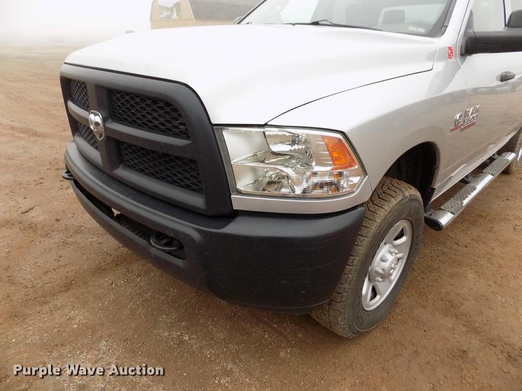 image for item DF2908 2013 Dodge Ram 3500HD Crew Cab pickup truck