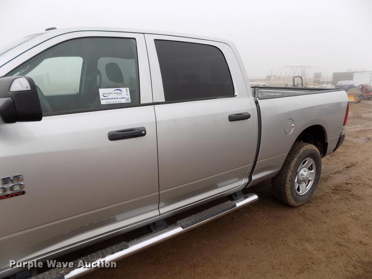 image for item DF2908 2013 Dodge Ram 3500HD Crew Cab pickup truck
