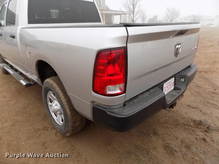 image for item DF2908 2013 Dodge Ram 3500HD Crew Cab pickup truck