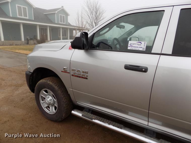 image for item DF2908 2013 Dodge Ram 3500HD Crew Cab pickup truck