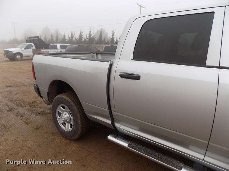 image for item DF2908 2013 Dodge Ram 3500HD Crew Cab pickup truck