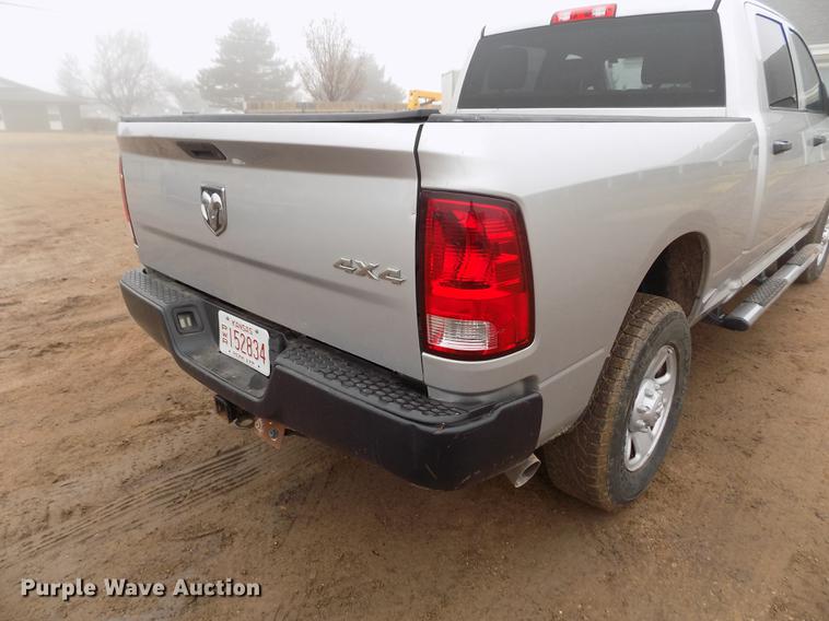 image for item DF2908 2013 Dodge Ram 3500HD Crew Cab pickup truck