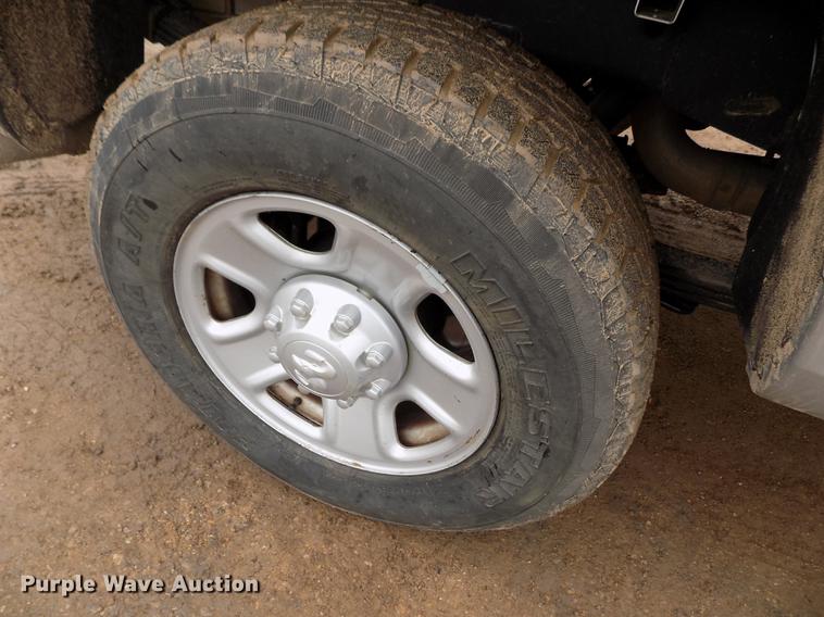 image for item DF2908 2013 Dodge Ram 3500HD Crew Cab pickup truck