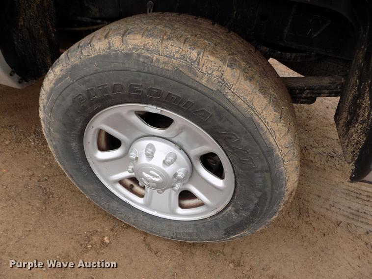 image for item DF2908 2013 Dodge Ram 3500HD Crew Cab pickup truck