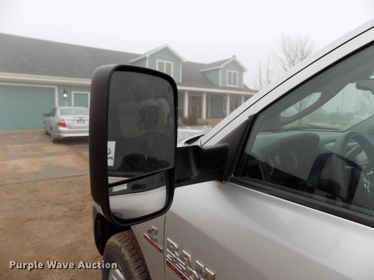 image for item DF2908 2013 Dodge Ram 3500HD Crew Cab pickup truck