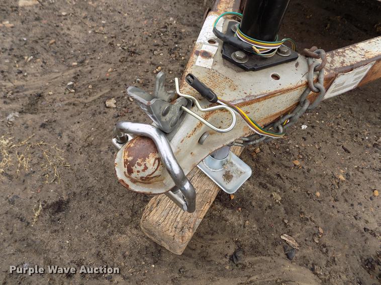 image for item DF2909 2003 Pace enclosed cargo trailer