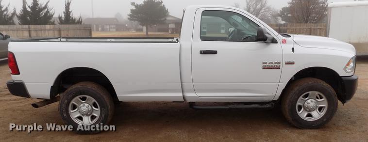 image for item DF2913 2016 Dodge Ram 3500HD pickup truck