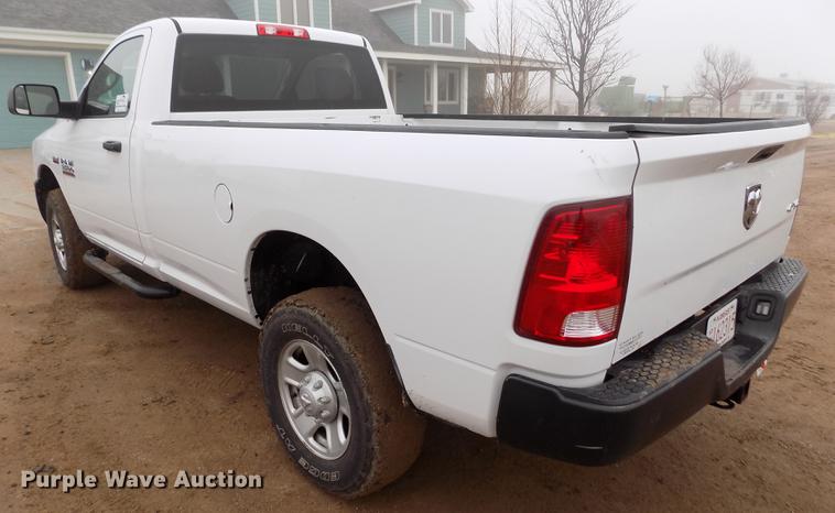 image for item DF2913 2016 Dodge Ram 3500HD pickup truck