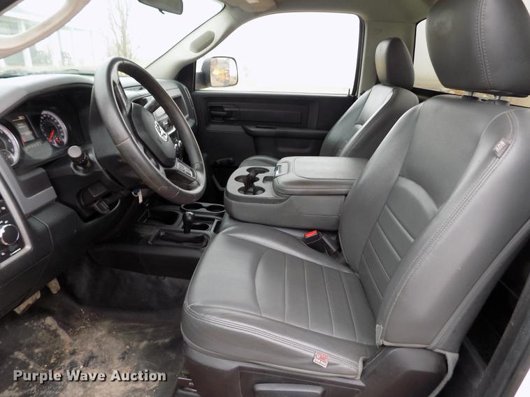 image for item DF2913 2016 Dodge Ram 3500HD pickup truck