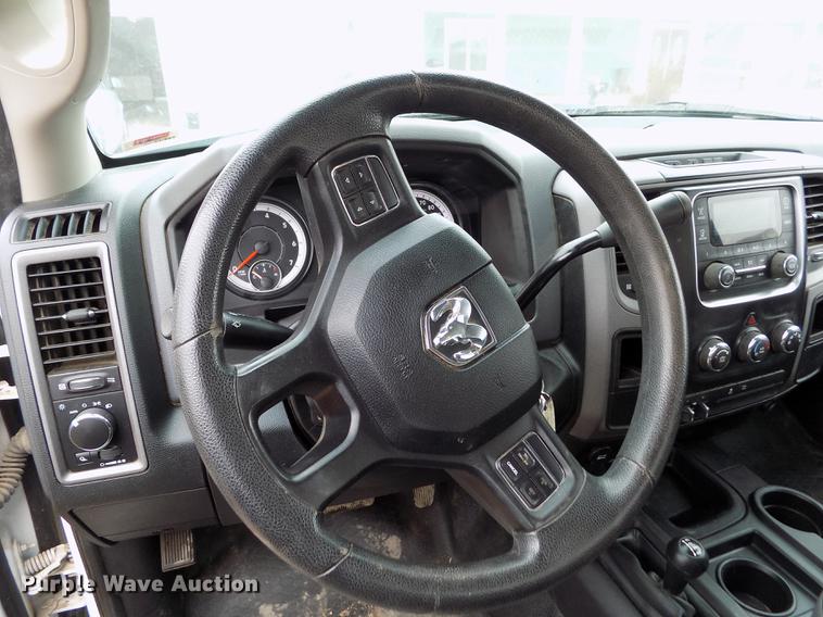 image for item DF2913 2016 Dodge Ram 3500HD pickup truck