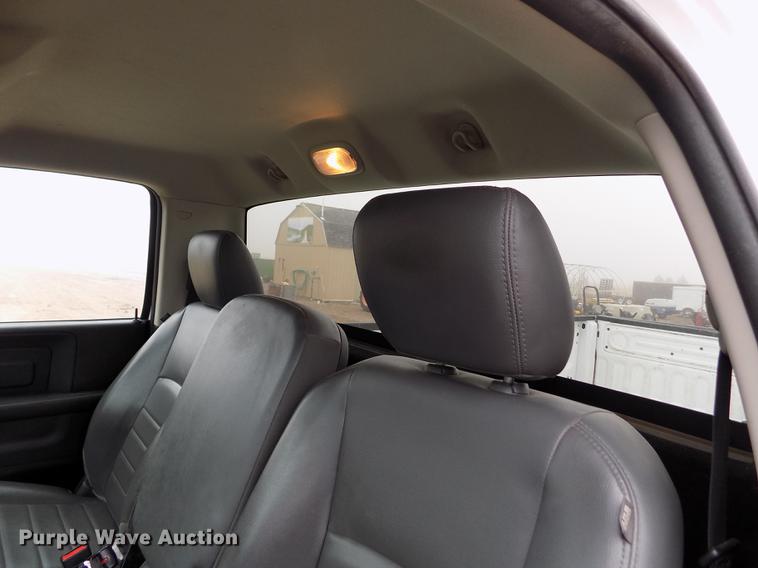 image for item DF2913 2016 Dodge Ram 3500HD pickup truck