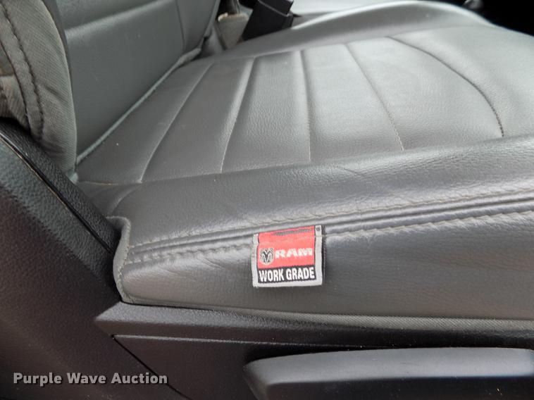 image for item DF2913 2016 Dodge Ram 3500HD pickup truck