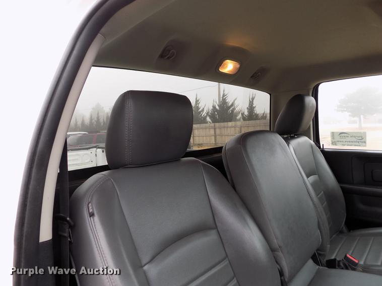 image for item DF2913 2016 Dodge Ram 3500HD pickup truck