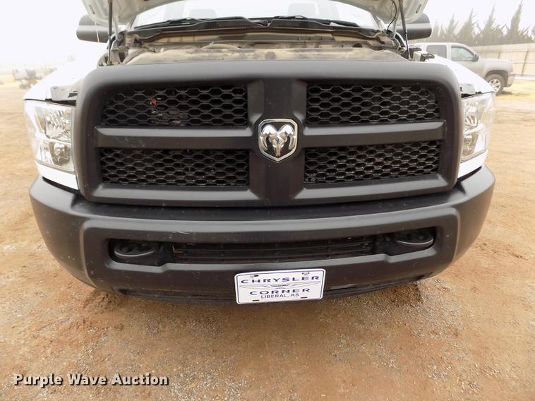 image for item DF2913 2016 Dodge Ram 3500HD pickup truck