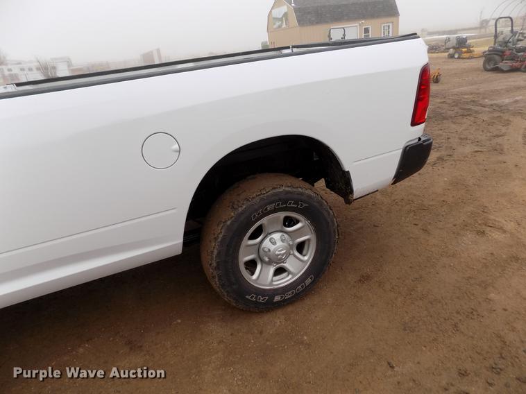 image for item DF2913 2016 Dodge Ram 3500HD pickup truck