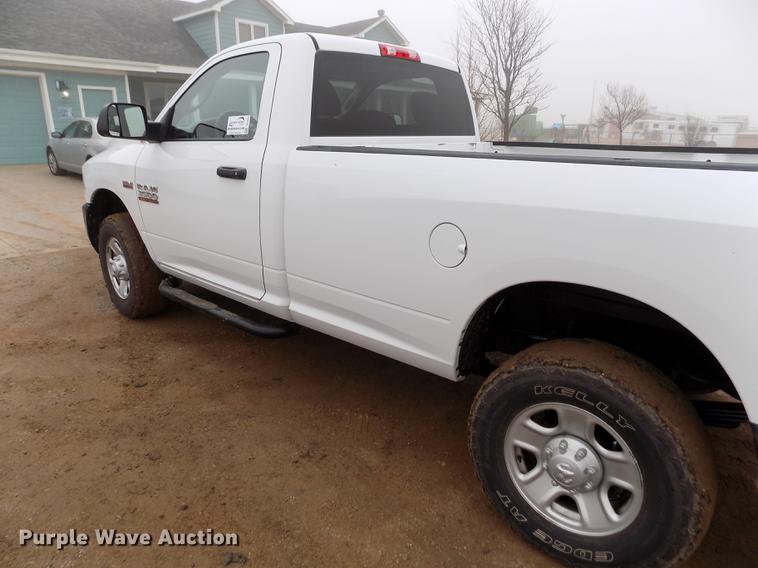 image for item DF2913 2016 Dodge Ram 3500HD pickup truck