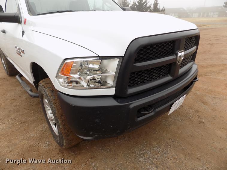 image for item DF2913 2016 Dodge Ram 3500HD pickup truck