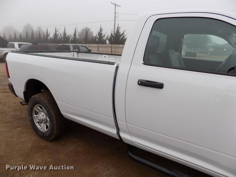 image for item DF2913 2016 Dodge Ram 3500HD pickup truck